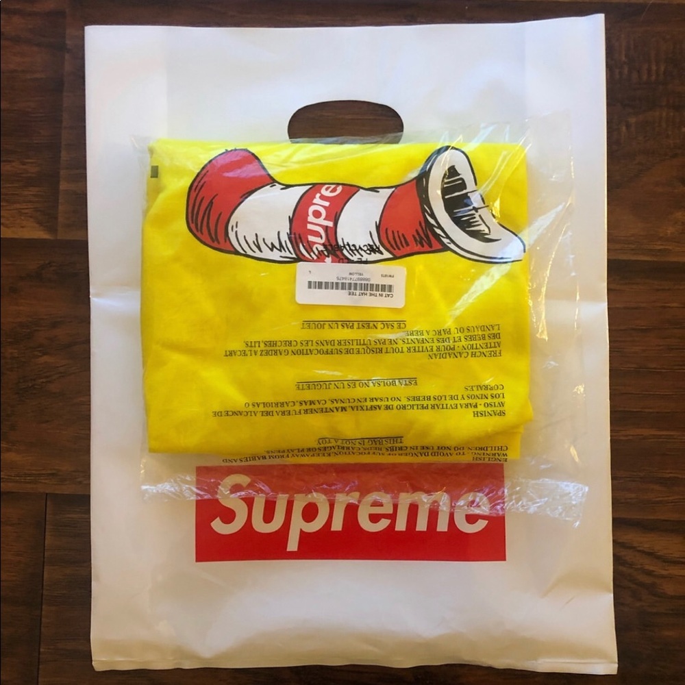 Supreme cat in the hat tee